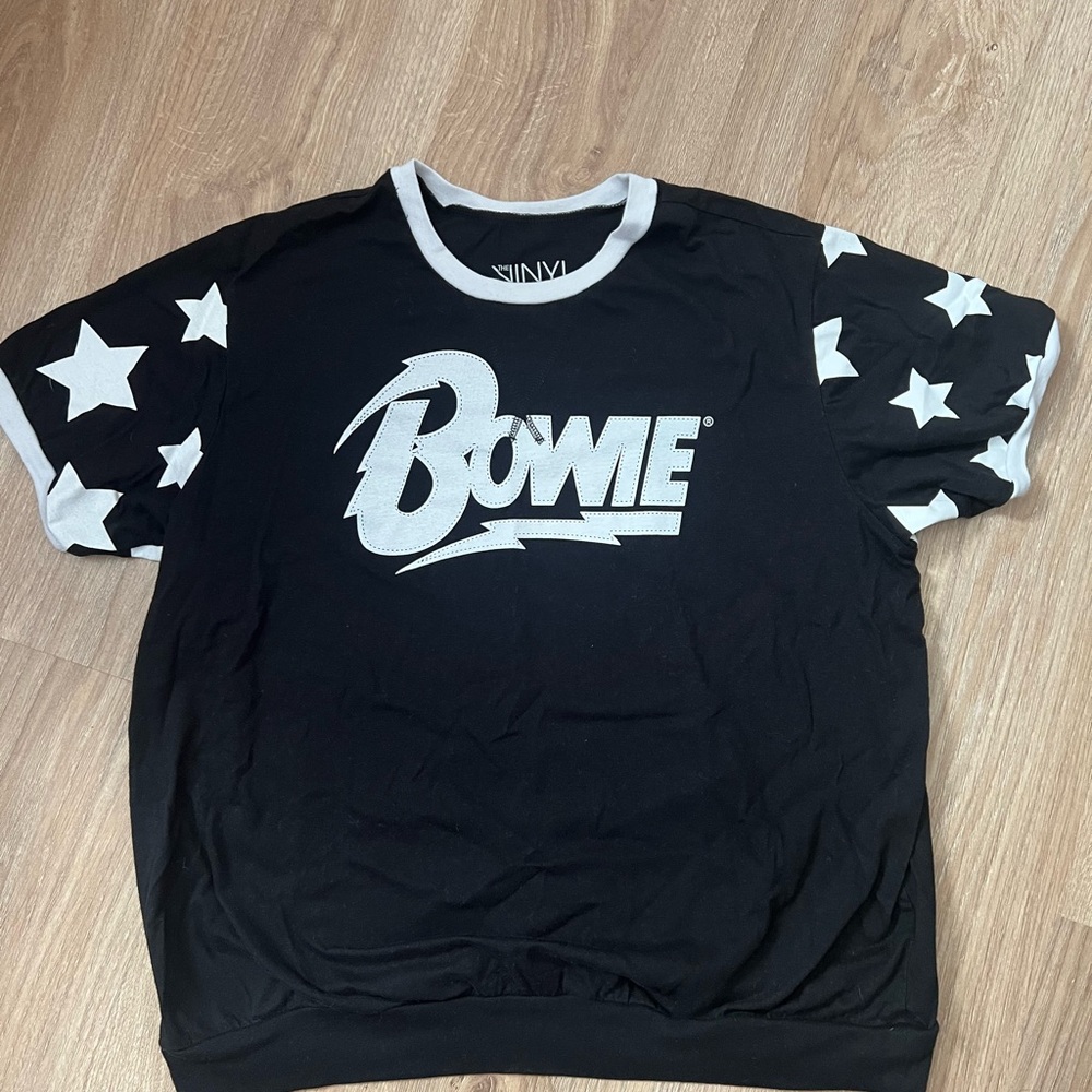Torrid Vinyl Ivons Bowie Black and White Star Short Sleeve Tee size 0